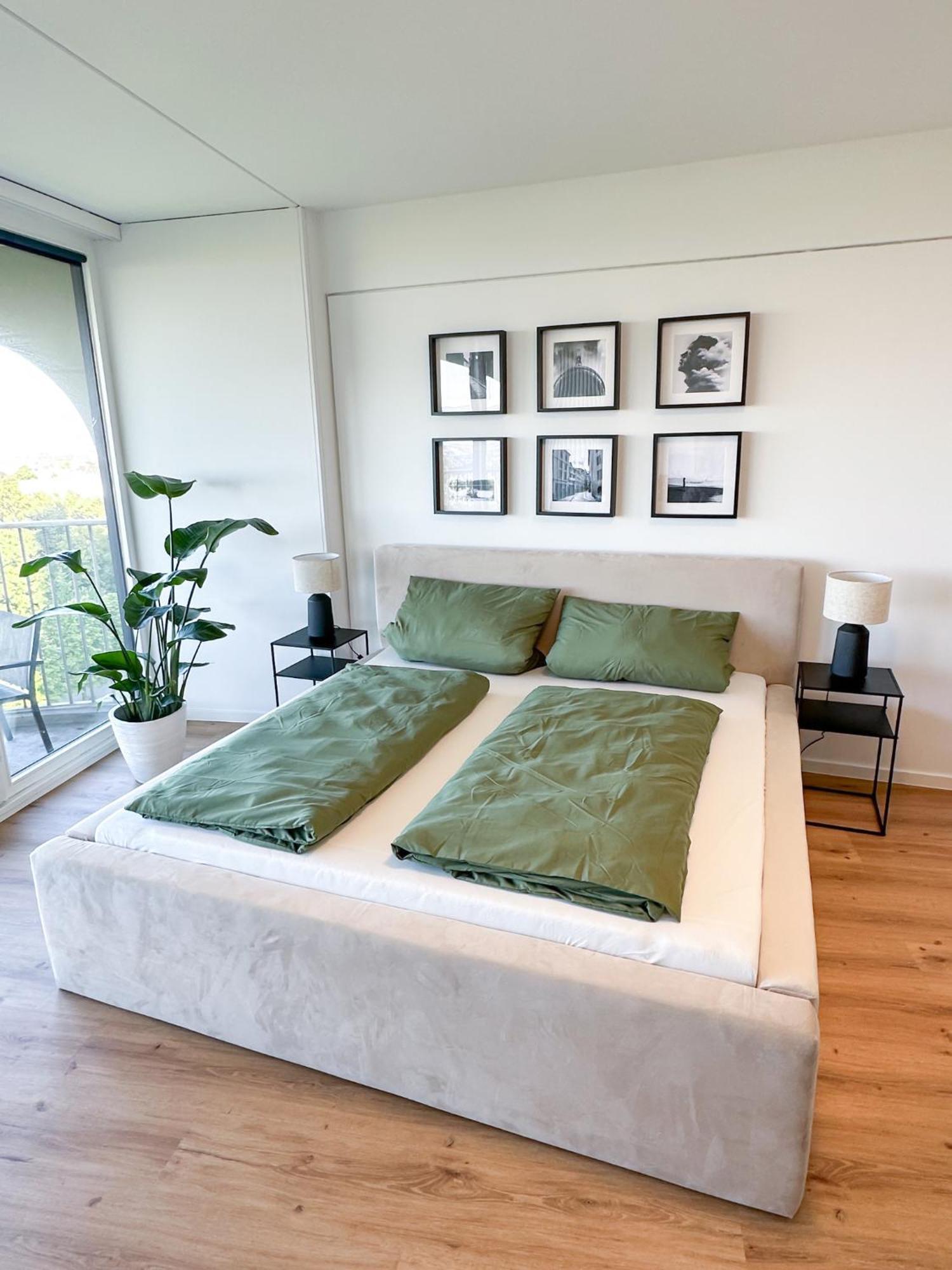 Helles Apartment Mit Tollem Blick Ueber アウグスブルク エクステリア 写真